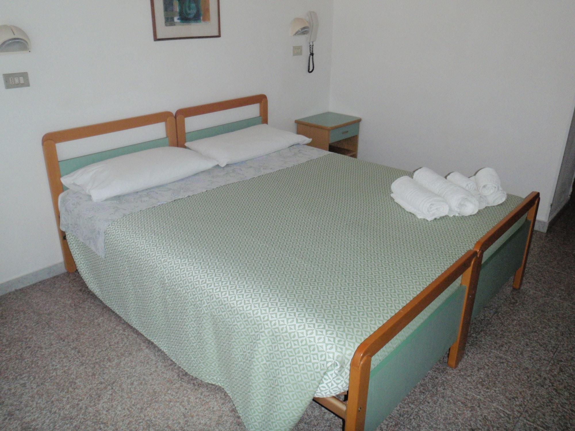 Hotel Angela Misano Adriatico Esterno foto