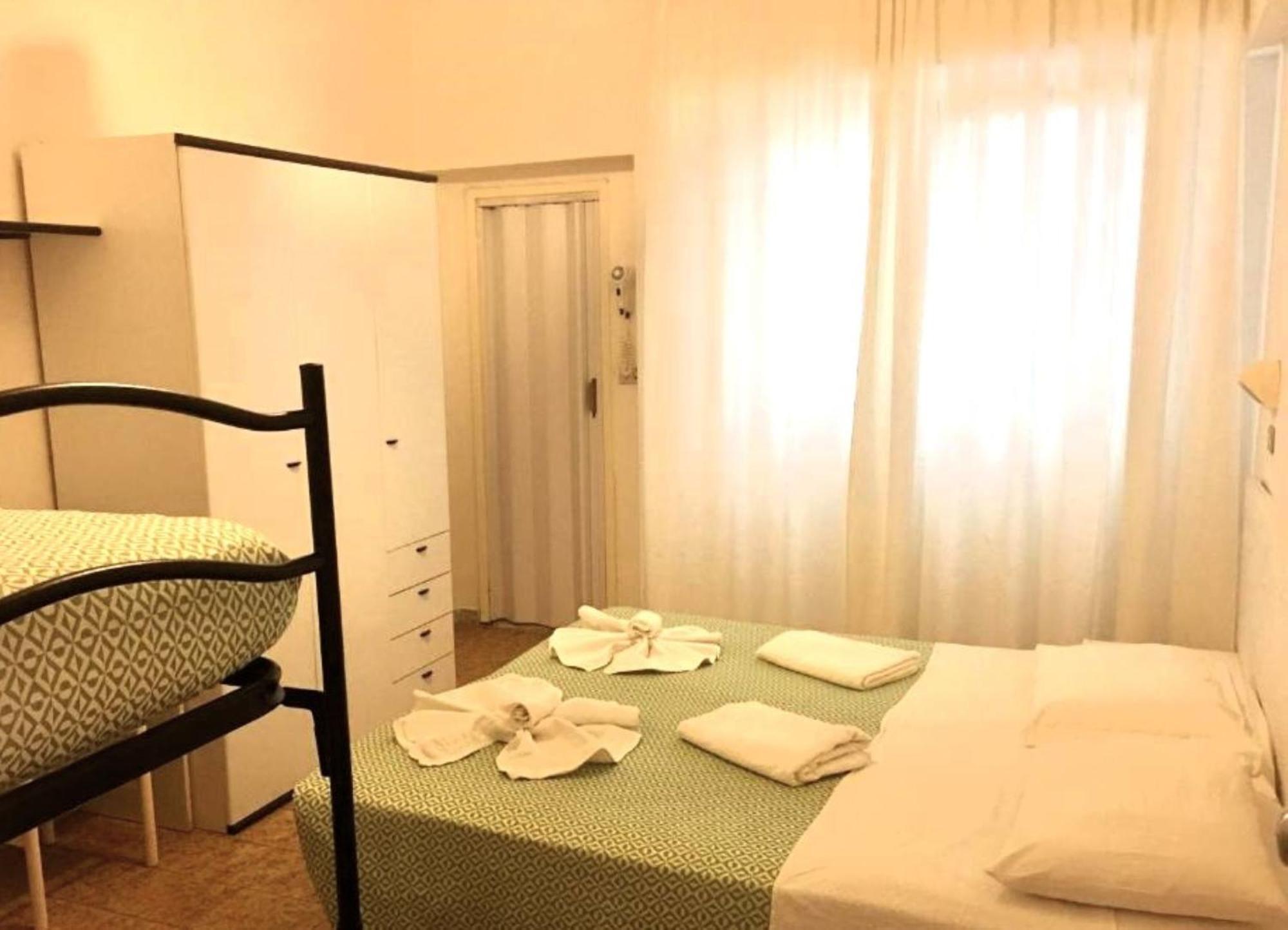 Hotel Angela Misano Adriatico Esterno foto