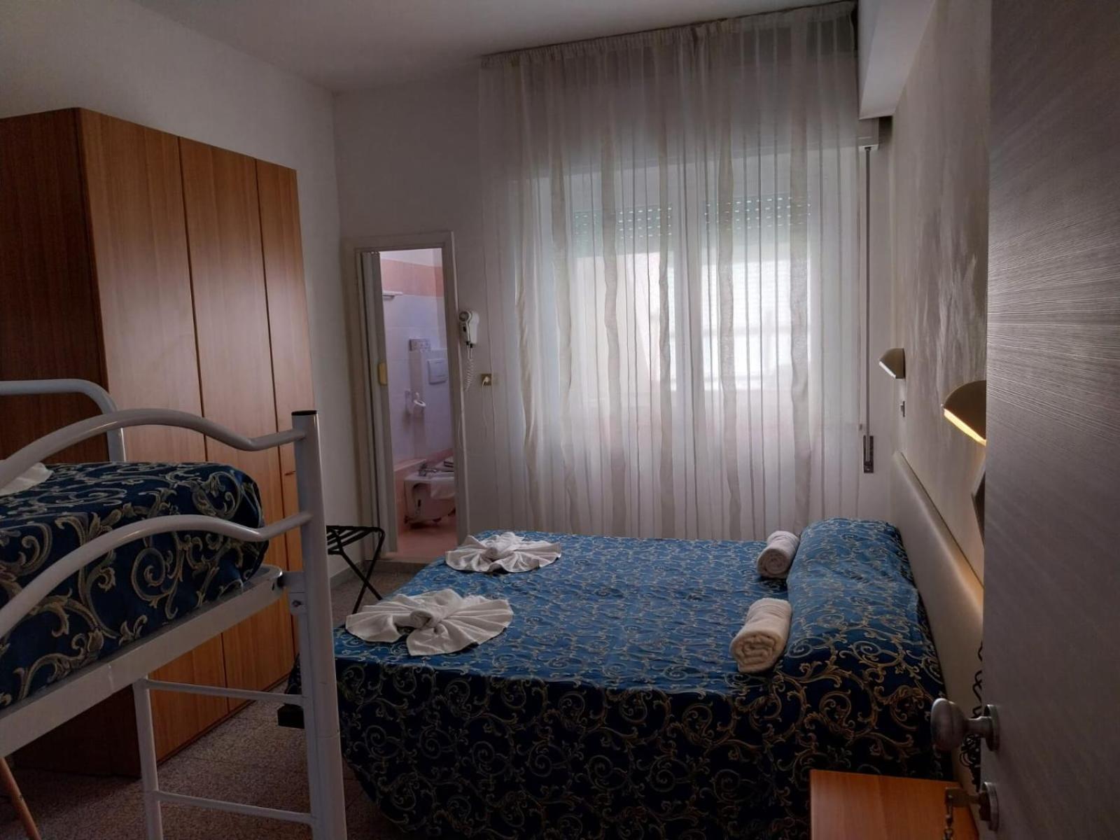 Hotel Angela Misano Adriatico Esterno foto