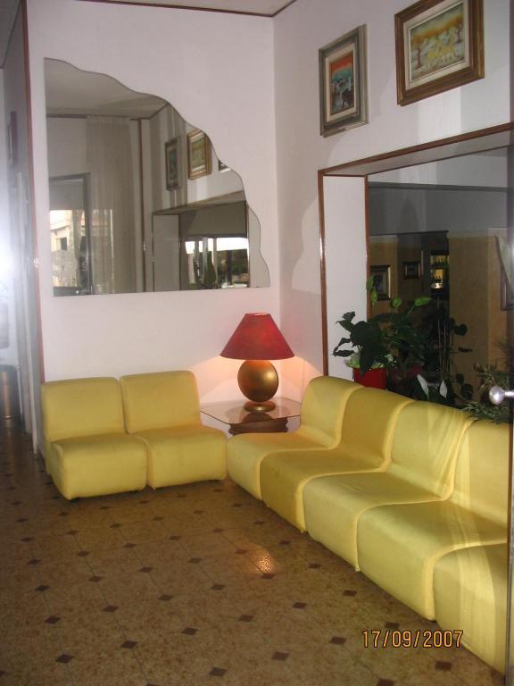 Hotel Angela Misano Adriatico Esterno foto