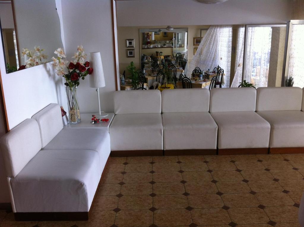Hotel Angela Misano Adriatico Esterno foto